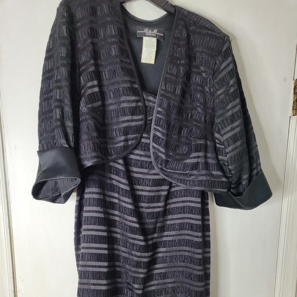 R & M Collection 2pc dress suit - Picture 4 of 6